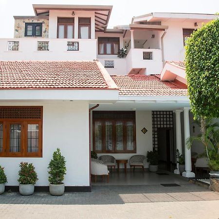 Suriya Arana Bed & Breakfast Negombo Exterior foto