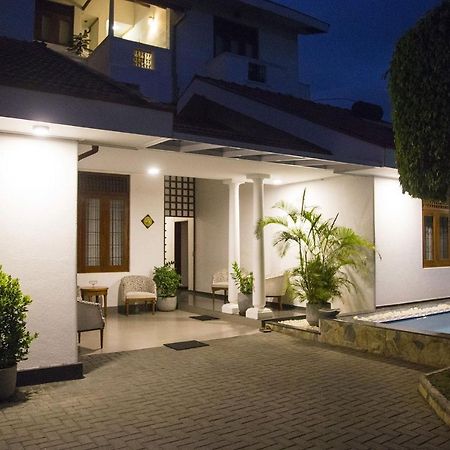 Suriya Arana Bed & Breakfast Negombo Exterior foto