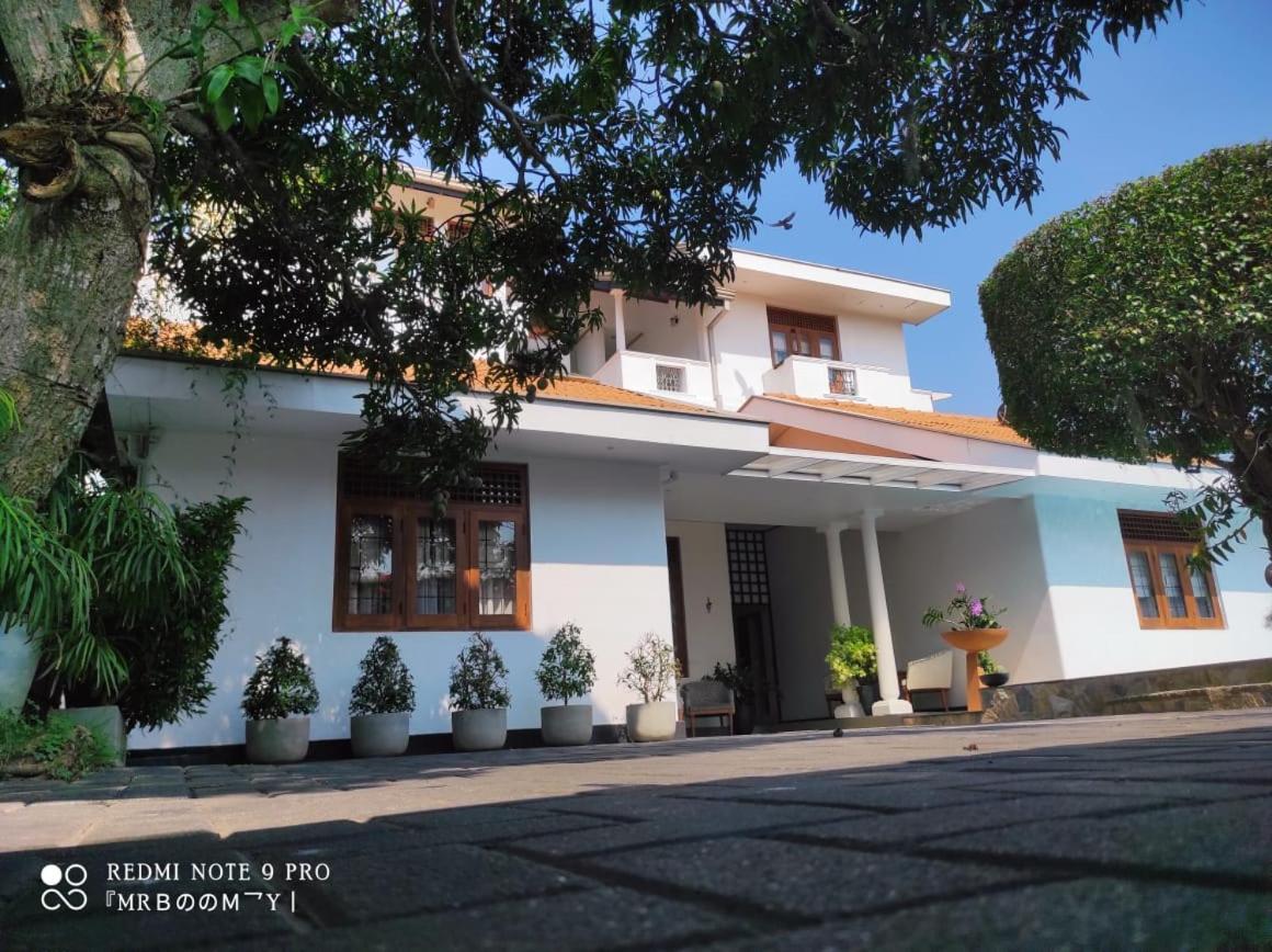Suriya Arana Bed & Breakfast Negombo Exterior foto