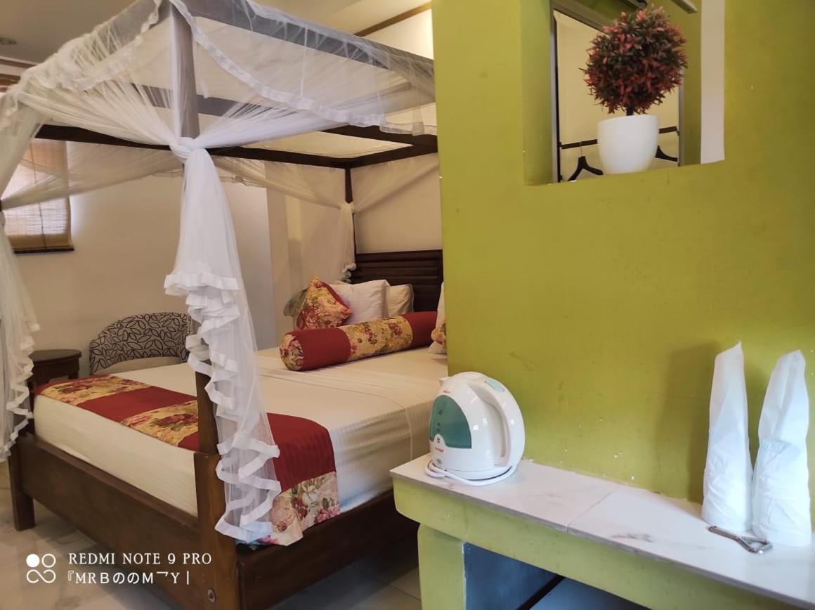 Suriya Arana Bed & Breakfast Negombo Exterior foto