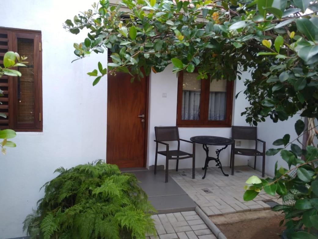 Suriya Arana Bed & Breakfast Negombo Exterior foto