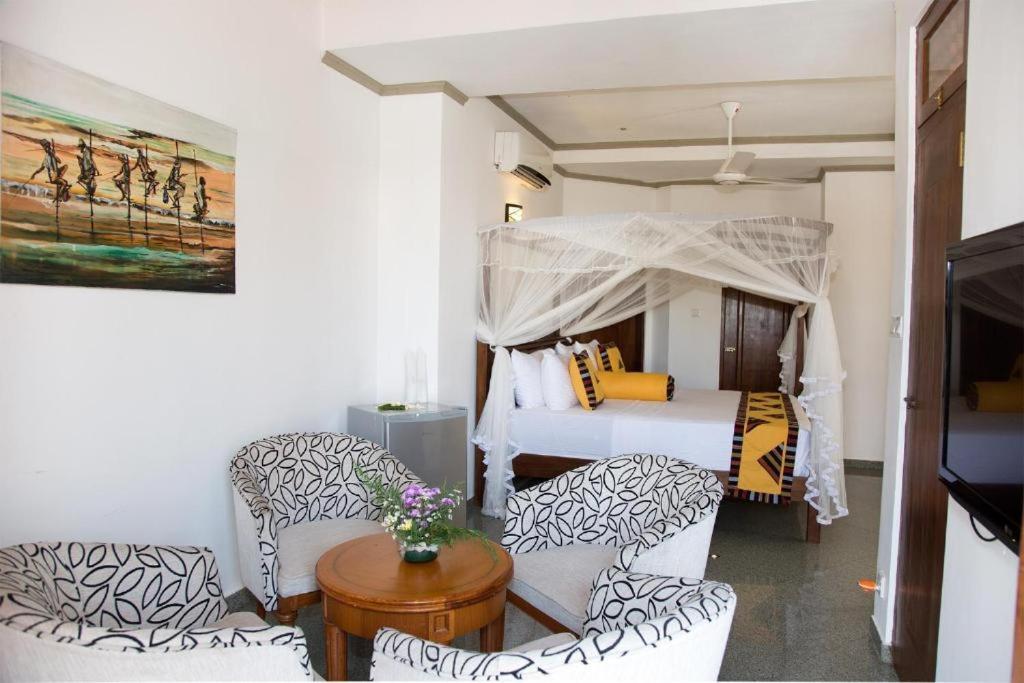 Suriya Arana Bed & Breakfast Negombo Exterior foto