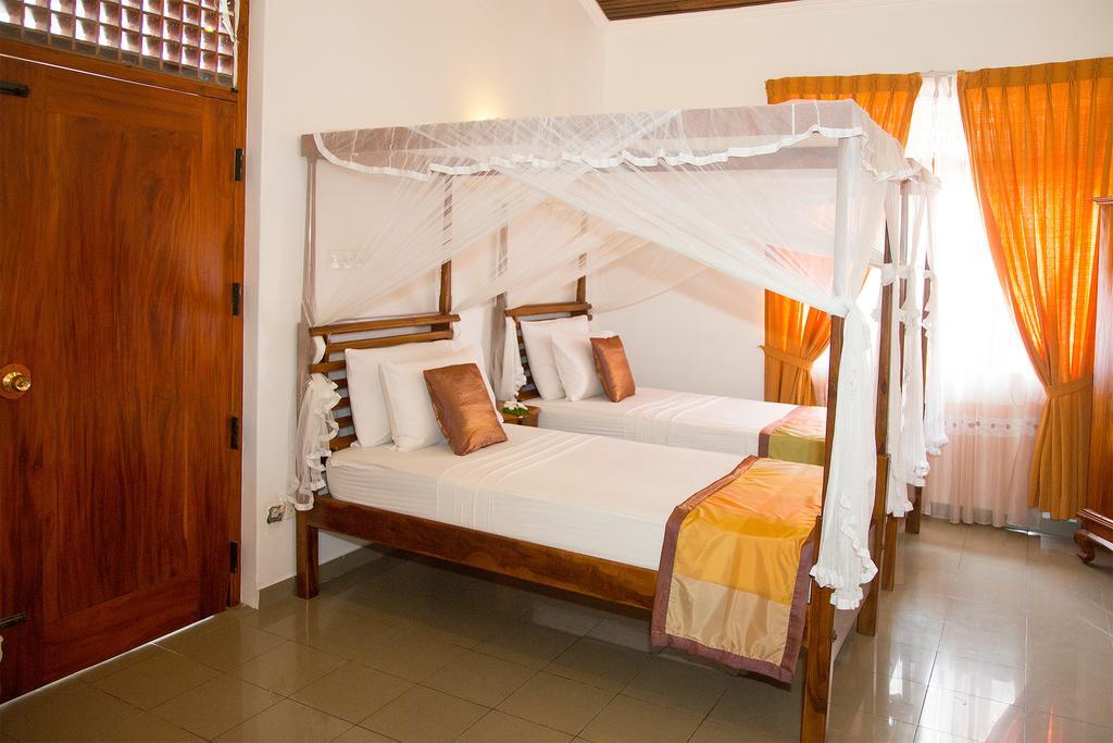 Suriya Arana Bed & Breakfast Negombo Exterior foto