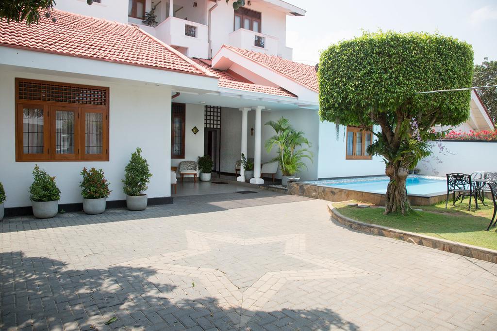 Suriya Arana Bed & Breakfast Negombo Exterior foto