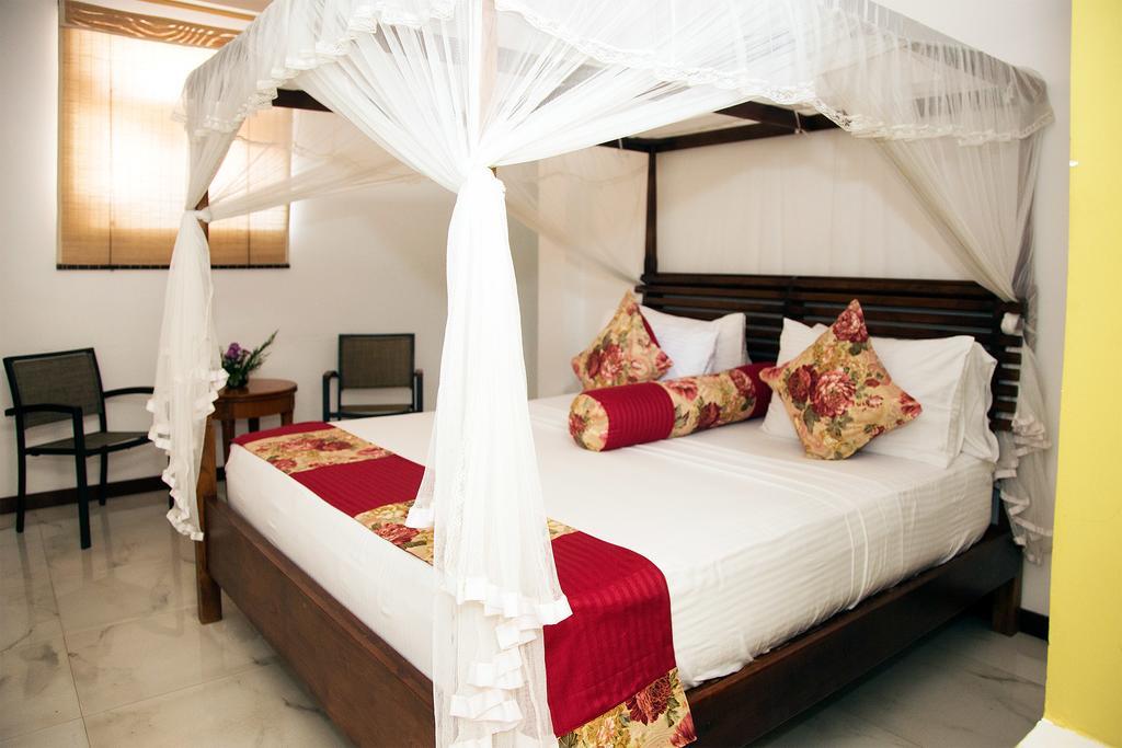 Suriya Arana Bed & Breakfast Negombo Exterior foto